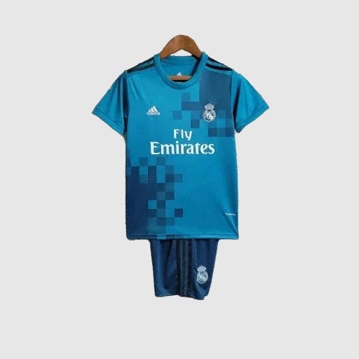 Real Madrid - Retro Away 17/18 Jersey